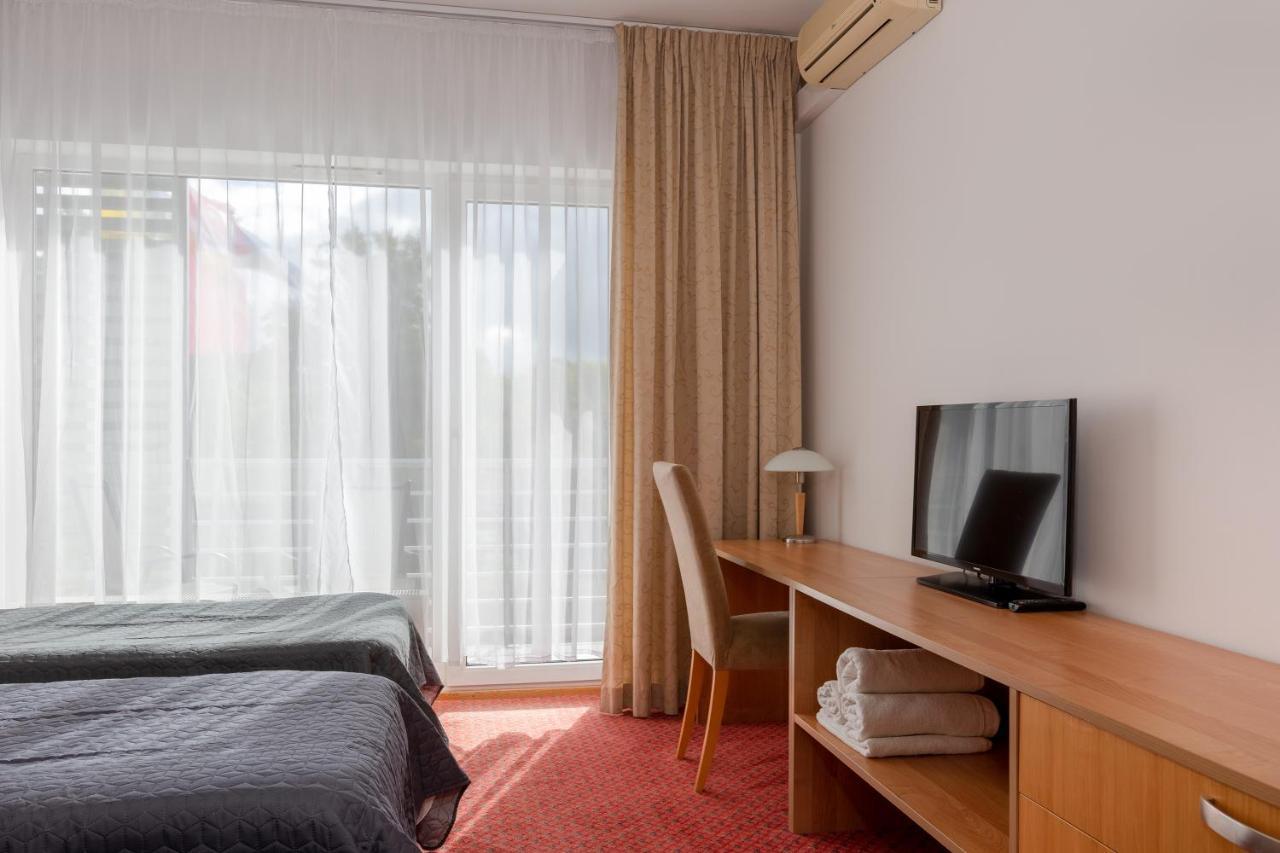 Raadimoisa Hotell Тарту Екстериор снимка