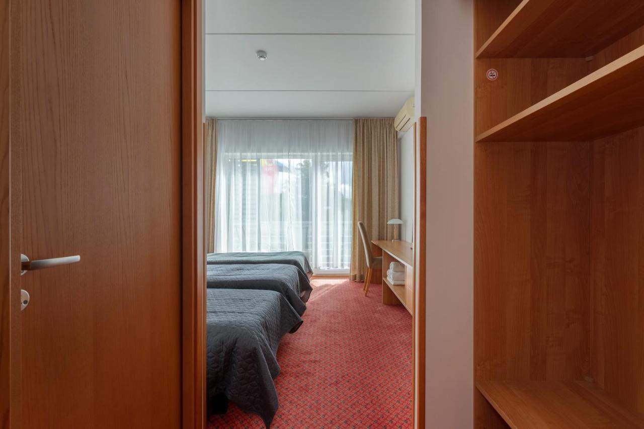 Raadimoisa Hotell Тарту Екстериор снимка