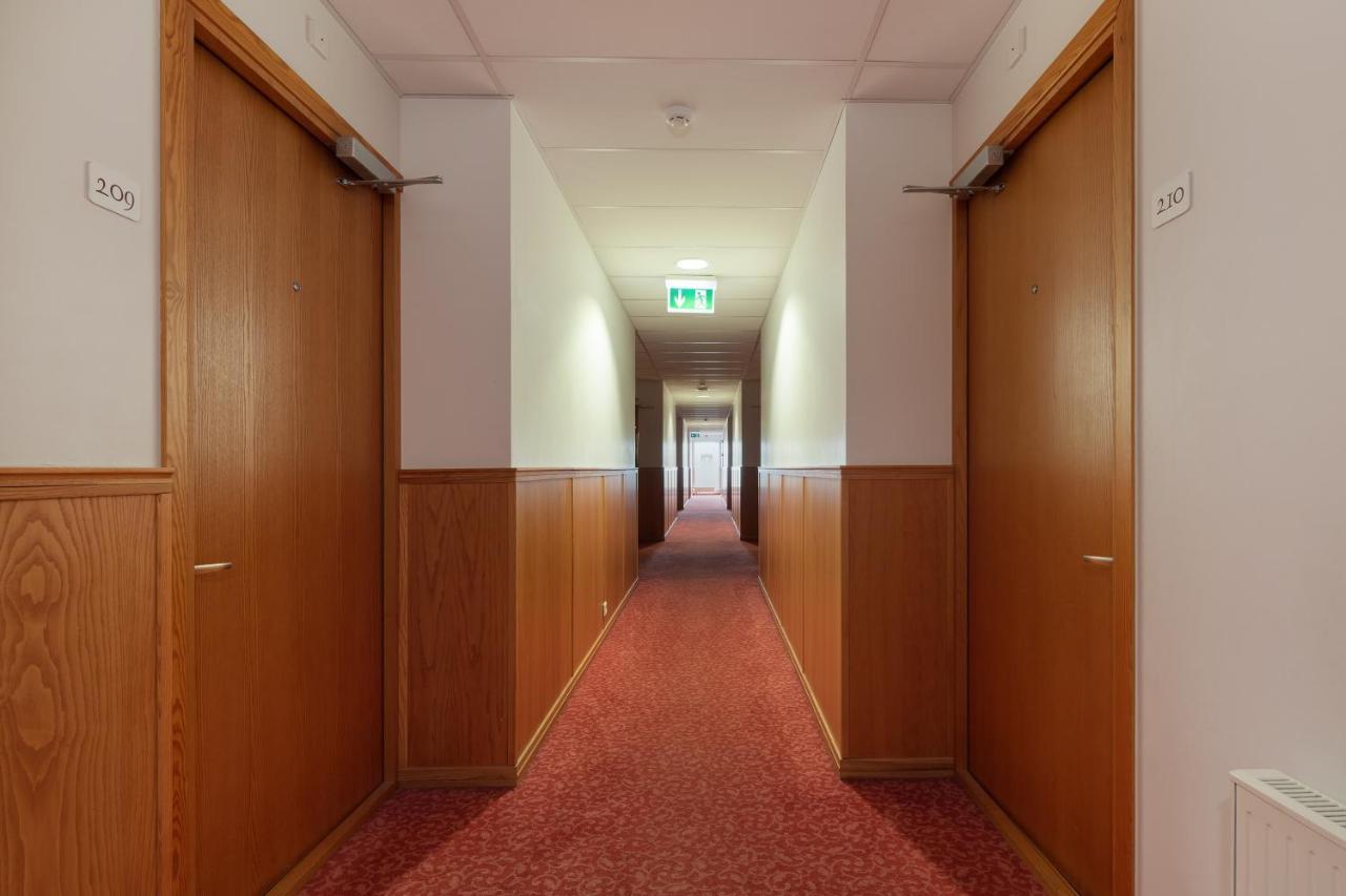 Raadimoisa Hotell Тарту Екстериор снимка