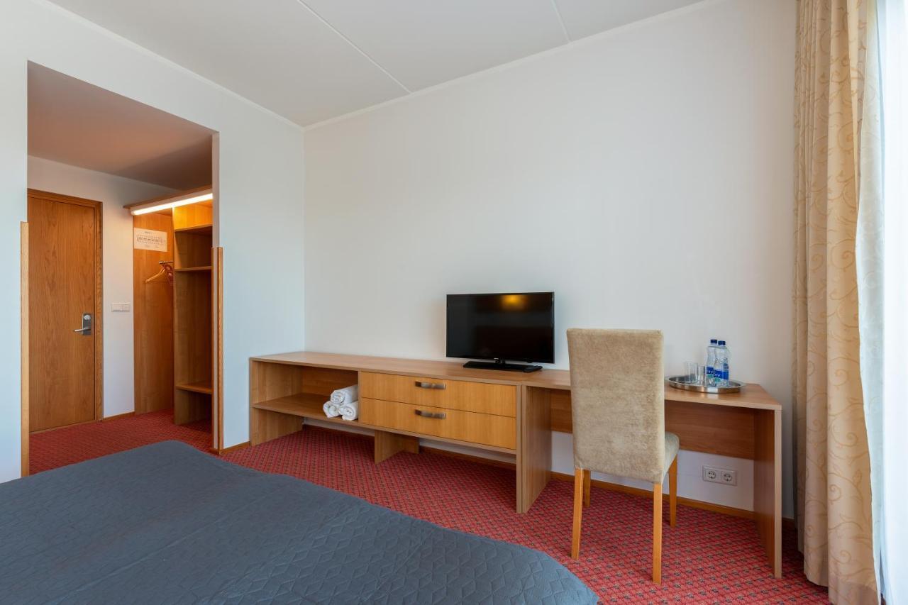 Raadimoisa Hotell Тарту Екстериор снимка