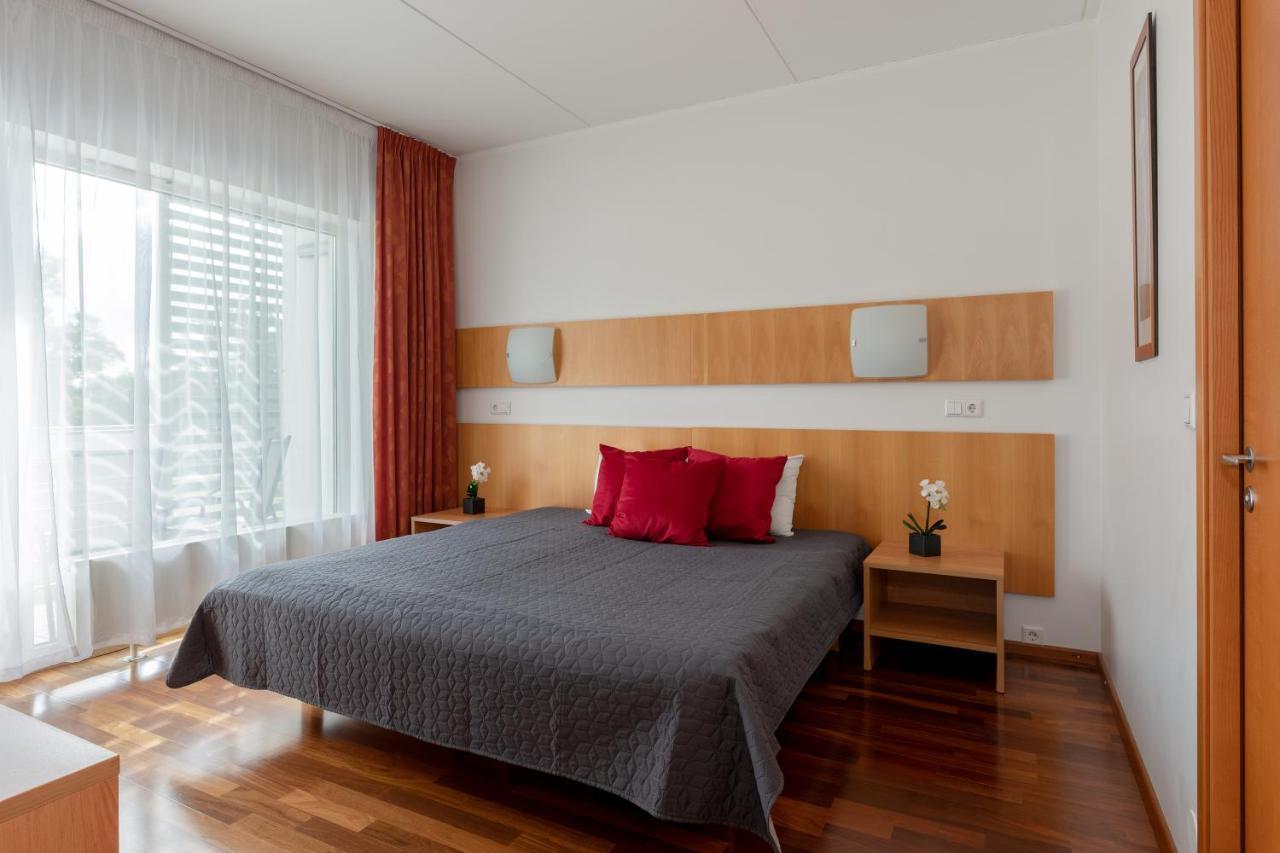 Raadimoisa Hotell Тарту Екстериор снимка