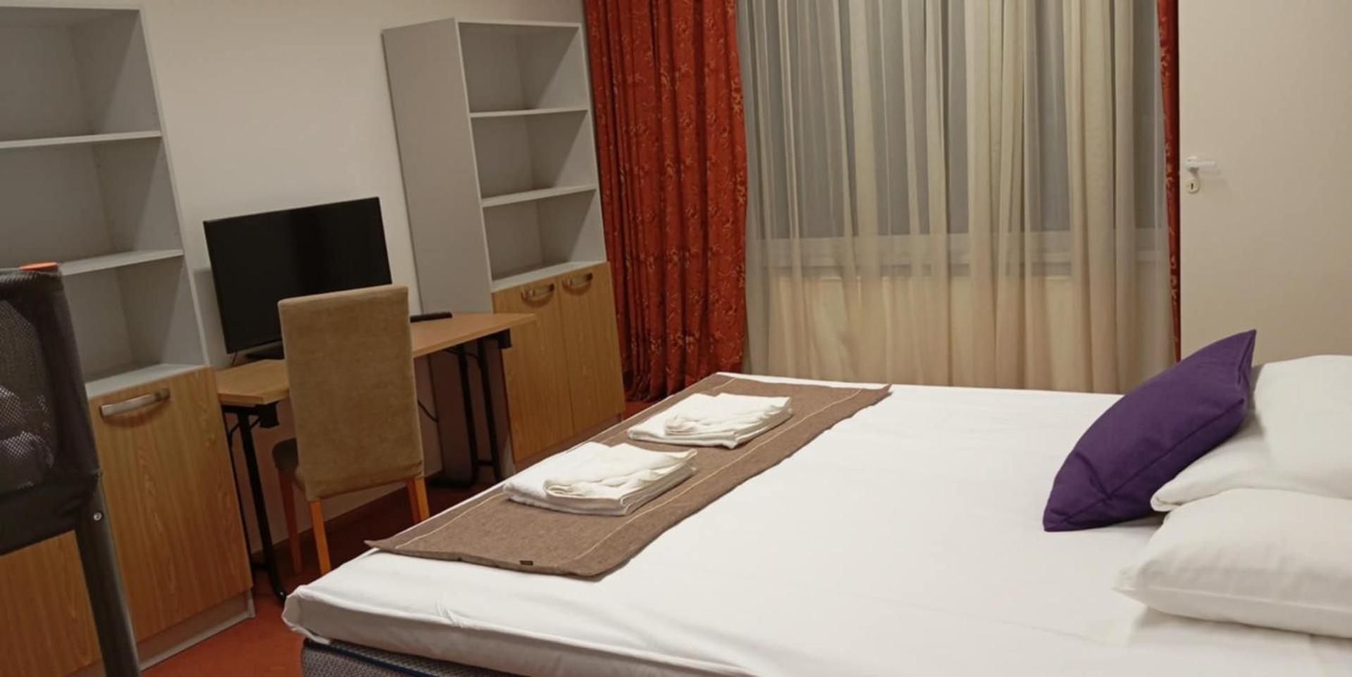 Raadimoisa Hotell Тарту Екстериор снимка