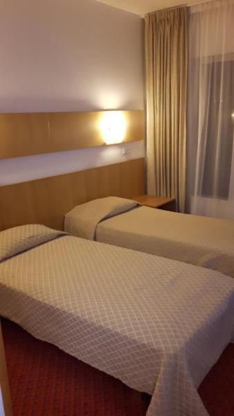 Raadimoisa Hotell Тарту Екстериор снимка